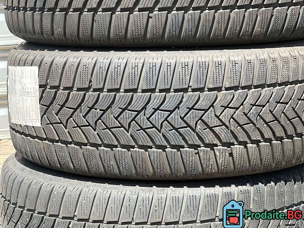 Зимни гуми 215 50 17 Dunlop DOT 4022 — снимка 2
