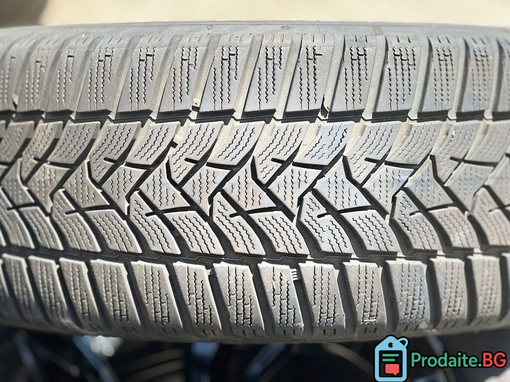 Зимни гуми 215 50 17 Dunlop DOT 4022 — снимка 5