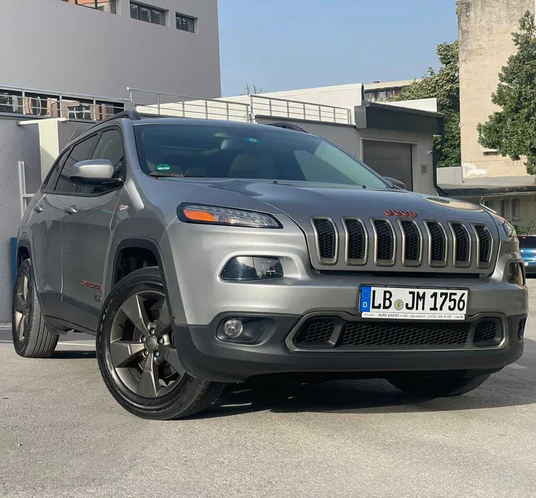 JEEP Cherokee 2.4 174 к.с Бензин / Газ