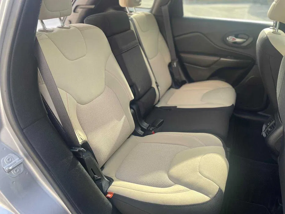 JEEP Cherokee 2.4 174 к.с Бензин / Газ — снимка 10