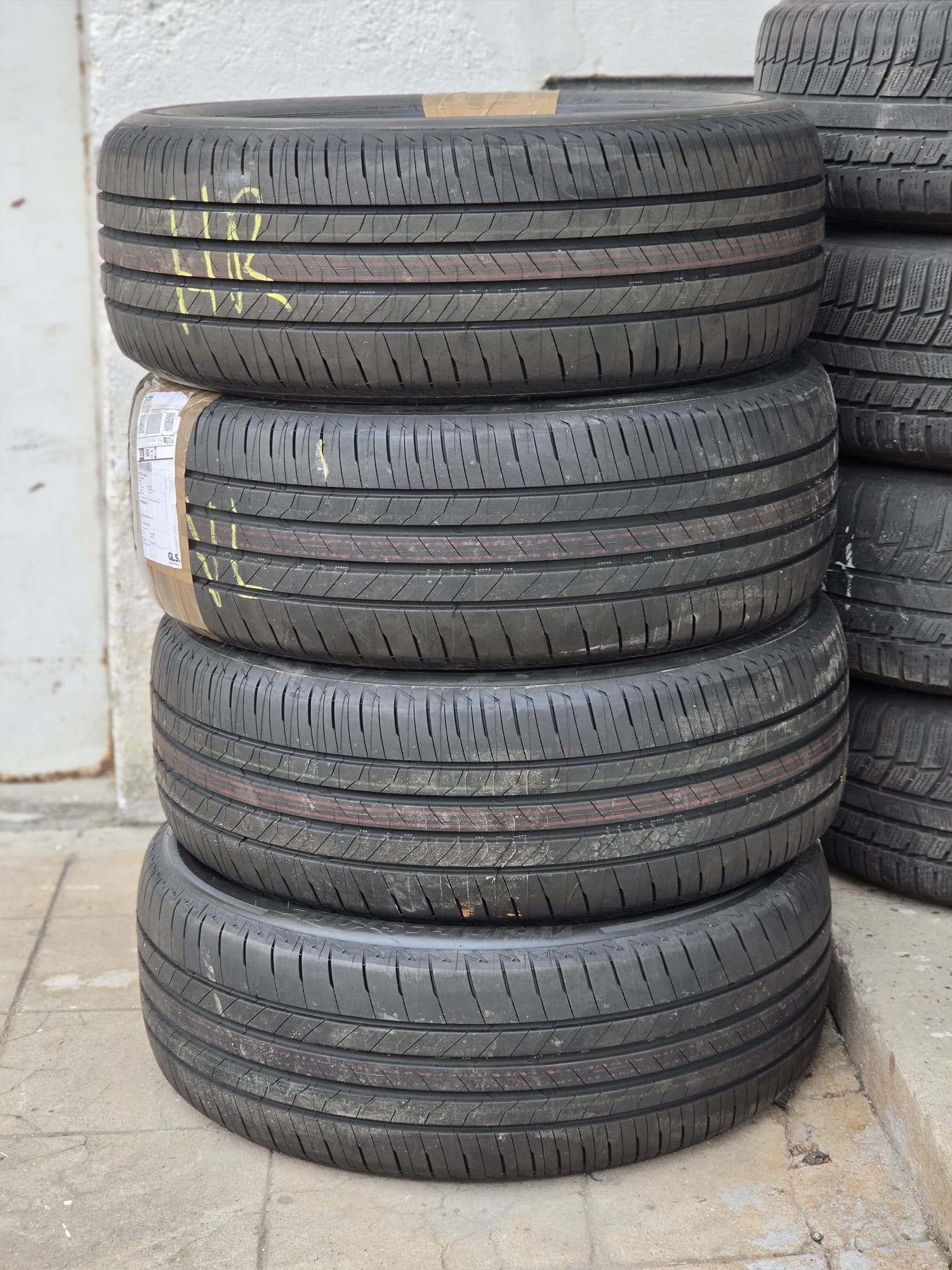Летни гуми 235 50 20 Bridgestone Alenza 001 Дот 1726